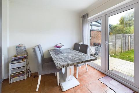 3 bedroom semi-detached house for sale, Sidney Road, Walton on Thames