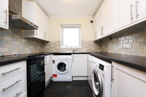 2 bedroom apartment to rent, Maplehurst Close, Kingston Upon Thames KT1