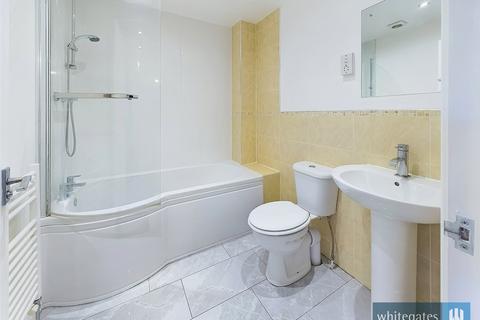 3 bedroom townhouse to rent, Vulcan Street, Bradford, West Yorkshire, BD4