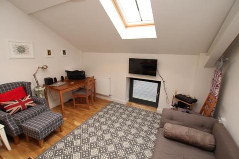 2 bedroom flat to rent, Wetherell Place, Bristol BS8