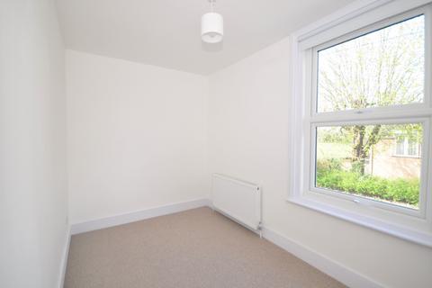 2 bedroom maisonette for sale, Lingfield Road, East Grinstead, West Sussex