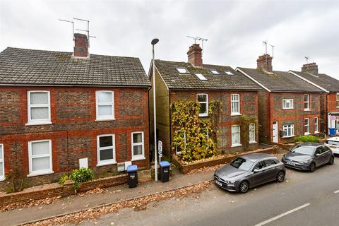 2 bedroom maisonette for sale, Lingfield Road, East Grinstead, West Sussex