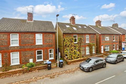 2 bedroom maisonette for sale, Lingfield Road, East Grinstead, West Sussex