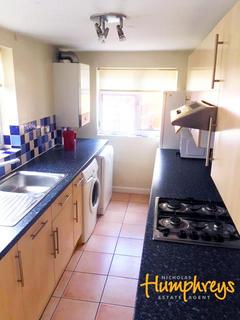 3 bedroom terraced house to rent, Dover Street, Southampton