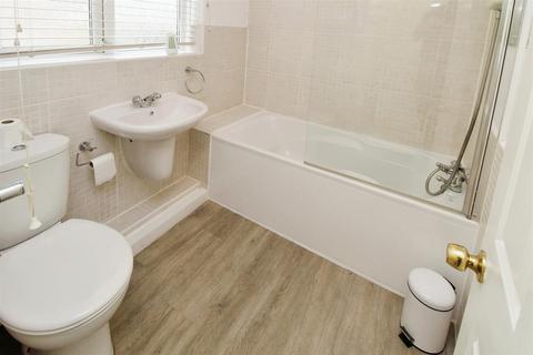 9 Astral View, Bradford, BD6 3AL