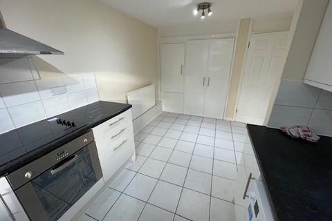 2 bedroom flat to rent, Red Road, Borehamwood WD6