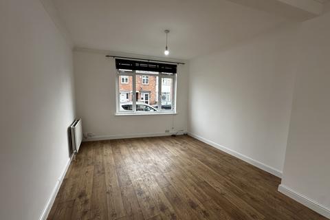 3 bedroom terraced house to rent, Ebrington Road, Exeter EX2