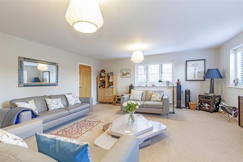 3 Hazel Croft, Sheffield, S17 3EX