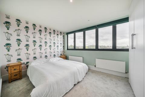 1 bedroom apartment for sale, Upland Road, London