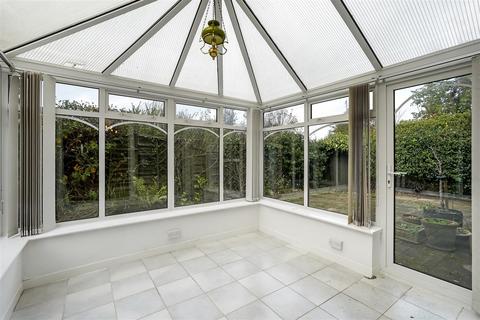 6 Edgecombe Drive, Darlington, DL3 9DS