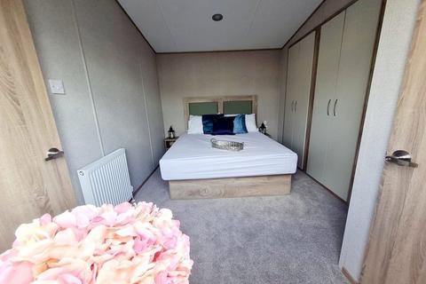 2 bedroom static caravan for sale, Martello Beach Holiday Park