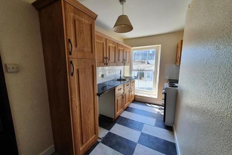 1 bedroom flat to rent, 18a River Street, Truro