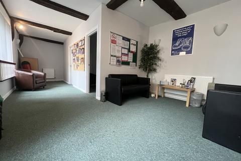 Office to rent, Sworders Barn, North Street, Bishop`s Stortford, Hertfordshire