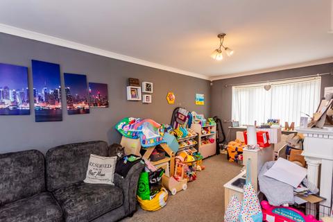 3 bedroom terraced house for sale, Girtin Road, South Shields NE34