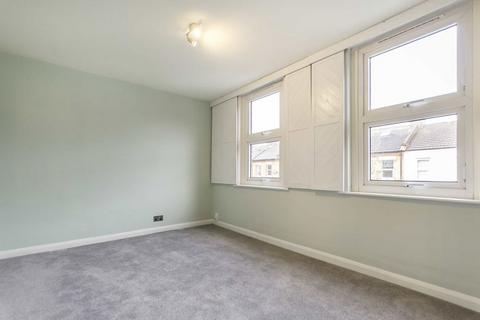 2 bedroom flat to rent, Felix Road, London W13