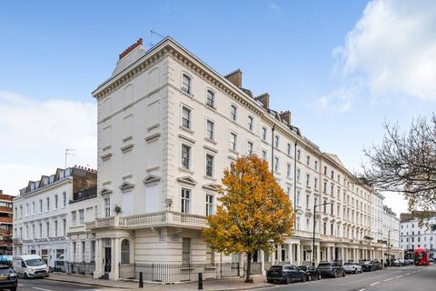 2 bedroom flat to rent, St Georges Square, Pimlico, London, SW1V