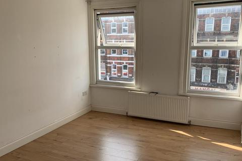 1 bedroom flat to rent, Stoke Newington Road, London