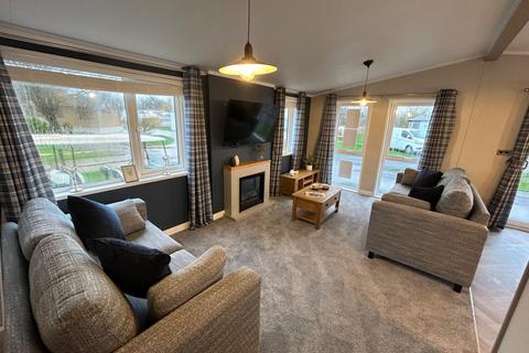 2 bedroom lodge for sale, New Beach Holiday Park