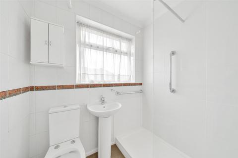 2 Swaylands Road, Belvedere, DA17 6LS