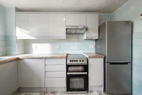 2 bedroom ground floor maisonette to rent, Chaucer Drive, London, SE1