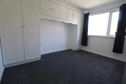 3 bedroom terraced house to rent, Thirlmere Avenue, Horwich, Bolton