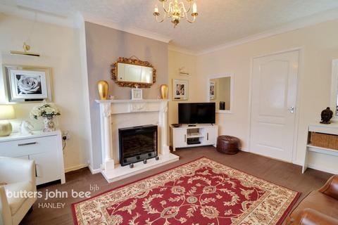 3 bedroom semi-detached house for sale, Hartland Avenue, Bradeley, Stoke-On-Trent ST6 7NF