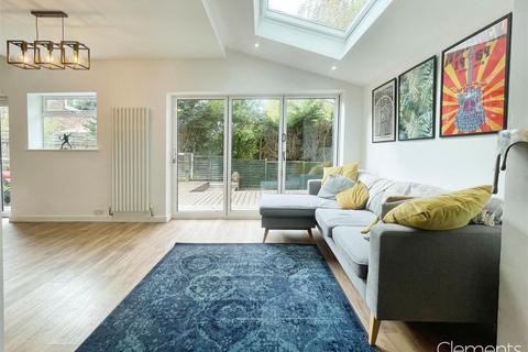 51 Bathurst Road, Hemel Hempstead, HP2 5RT