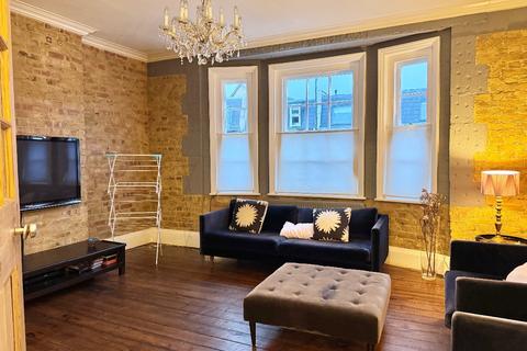 2 bedroom maisonette to rent, a Kingston Road, London