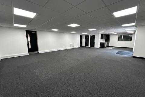 Industrial unit to rent, Unit 5, Spon Lane Industrial Estate, Spring Road, Smethwick, B66 1PE