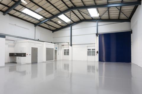 Industrial unit to rent, Unit 2 (Block 2), Shenstone Trading Estate, Bromsgrove Road, Halesowen, West Midlands