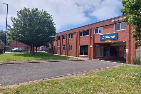 Office to rent, Hyefield House, 36 Hagley Road, Halesowen, West Midlands, B63 4RH