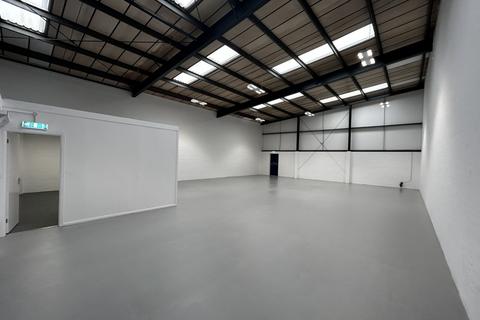 Warehouse to rent, Unit 17, Kings Norton Trading Estate, Stockmans Close, Birmingham, West Midlands, B38 9TS