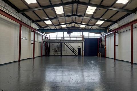 Industrial unit to rent, Unit 4, Corngreaves Trading Estate, Charlton Drive, Corngreaves Trading Estate, Cradley Heath, West Midlands, B64 7BJ