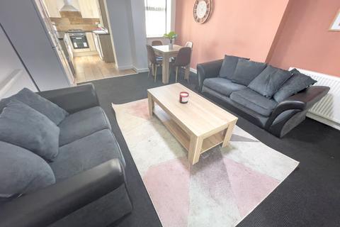 6 bedroom terraced house to rent, Wrenbury Street, L7 2PU,