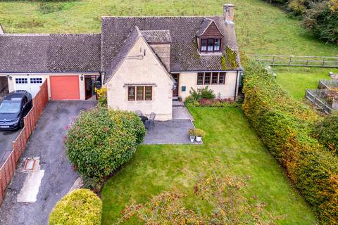 3 bedroom detached house for sale, Queen Street, Chedworth, GL54