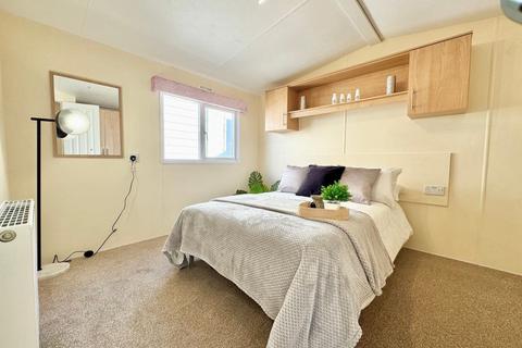 2 bedroom static caravan for sale, Oaklands Holiday Park