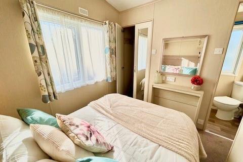 2 bedroom static caravan for sale, Oaklands Holiday Park