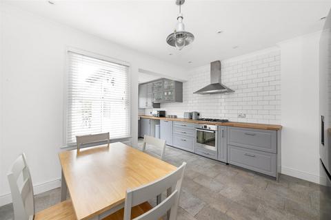 2 bedroom semi-detached house for sale, Addison Road, Caterham CR3