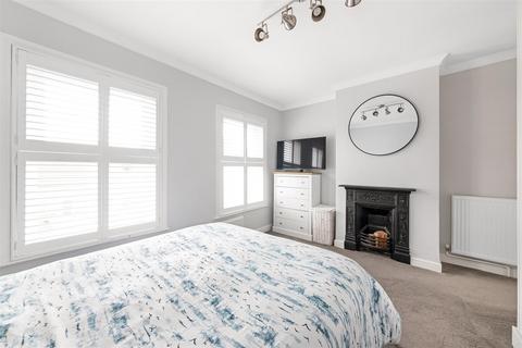 55 Addison Road, Caterham, CR3 5LU