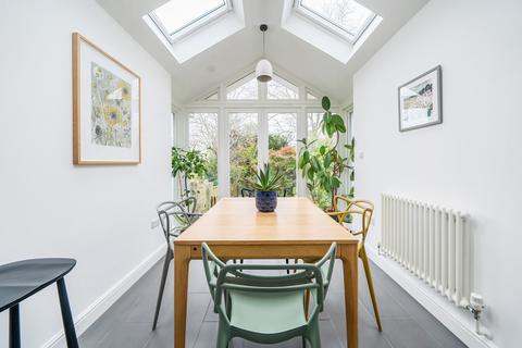 2 bedroom end of terrace house for sale, Upper Hale Road, Farnham, Surrey, GU9