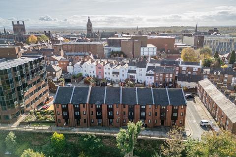 4 bedroom terraced house to rent, Water Tower Street, Chester CH1