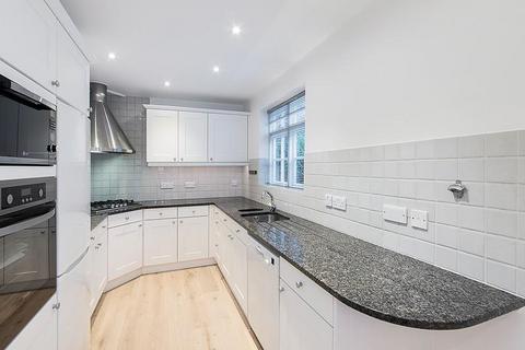 2 bedroom end of terrace house for sale, Henniker Mews, London, SW3