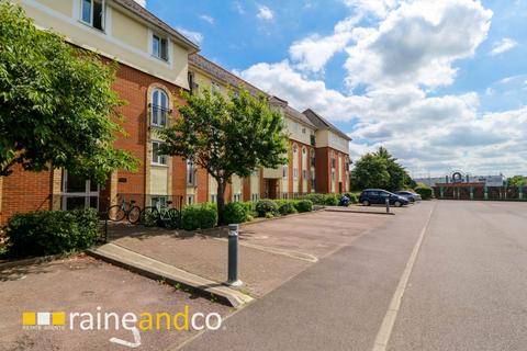 2 bedroom flat for sale, Walshingham Close, Hatfield