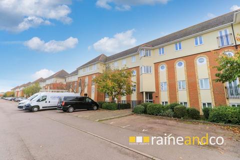 2 bedroom flat for sale, Walshingham Close, Hatfield