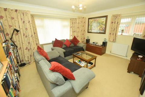 2 bedroom flat for sale, Highdale Manor, Scarborough YO12