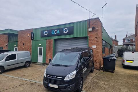 Industrial unit to rent, 10 Blackbrook Business Park, Blackbrook Road, Fareham, PO15 5DR