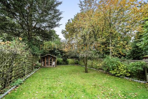 3 bedroom bungalow for sale, Hale Drive, Mill Hill, London, NW7