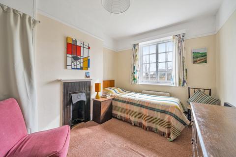 80 Orchards Way, Southampton, SO17 1RE