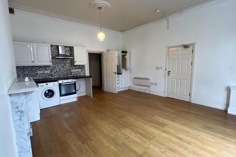 2 bedroom flat for sale, Saxby Street, Leicester LE2