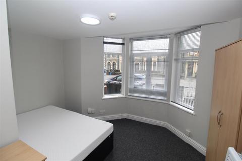 2 bedroom flat to rent, Colum Road, Cathays CF10